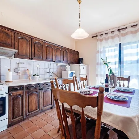 Family Friendly Seaside Apartments Zaton, Krka - 12416 Zaton (Sibenik-Knin)