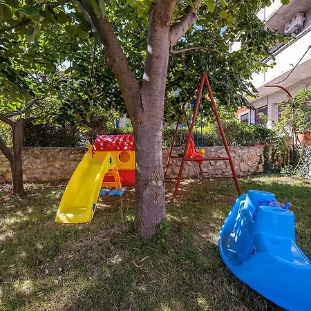 Family Friendly Seaside Zaton, Krka - 12416 Zaton (Sibenik-Knin)