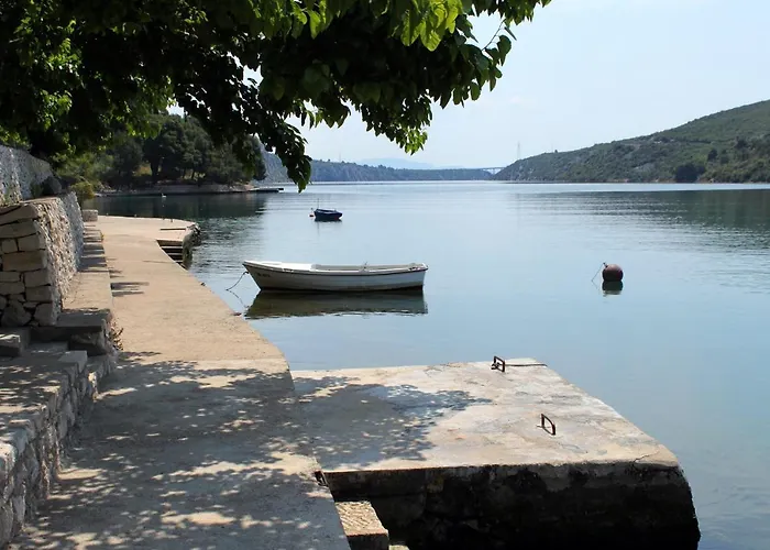 Family Friendly Seaside Zaton, Krka - 12416 Appartamento *
