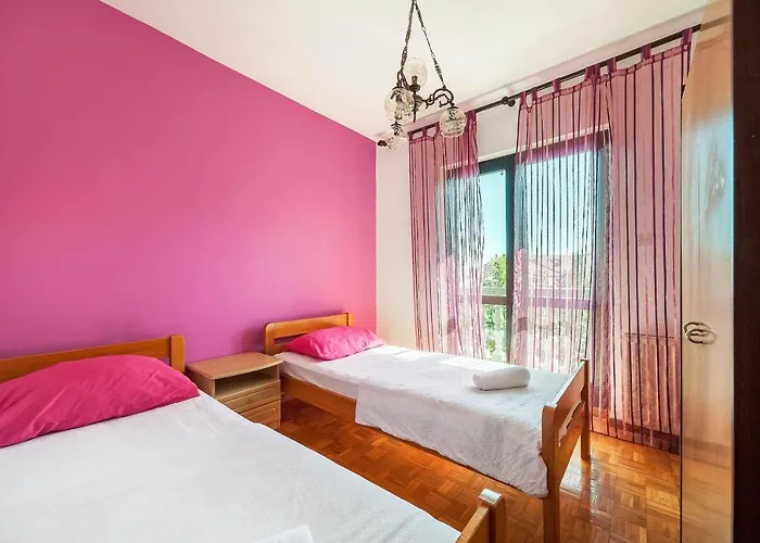 Family Friendly Seaside Apartments Zaton, Krka - 12416 Zaton (Sibenik-Knin)